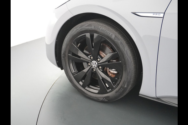 Volkswagen ID.3 Pro 58kWh Apple Carplay Android Auto HUD 360°Camera Adap.Cruise Stoelverwarming Keyless Advanced Matrix led-koplampen Multimedia Pakket Plus Comfort Pakket Design Pakket Lmv 19" Rijstrooksensor Matrix Led Dynamisch Sproeiers Verwarmd Verwarmbaar Stuur Assistance Pakket Plus Nieuwprijs €43.145,- Volkswagen ID.3 Pro 58kWh Apple Carplay Android Auto HUD 360°Camera Adap.Cruise Stoelverwarming Keyless Advanced Matrix led-koplampen Multimedia Pakket Plus Comfort Pakket Design Pakket Lmv 19" Rijstrooksensor Matrix Led Dynamisch Sproeiers Verwarmd Verwarmbaar Stuur Assistance Pakket Plus Nieuwprijs €43.145,-