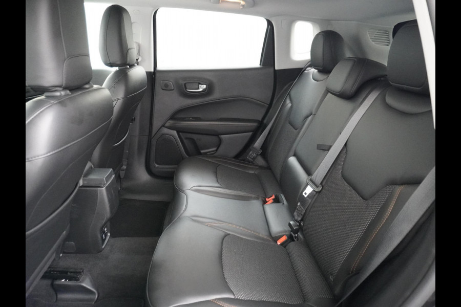 Jeep Compass 1.4 MultiAir Limited VAN: 21.900,- VOOR: 19.877,- UW HERFSTVOORDEEL: 2.023,- EURO | 1e Eigenaar | Origineel NL Auto | Afneembare Trekhaak | Dealer onderhouden |  Rijklaar met Afleverbeurt & 12 mnd BOVAG Garantie!