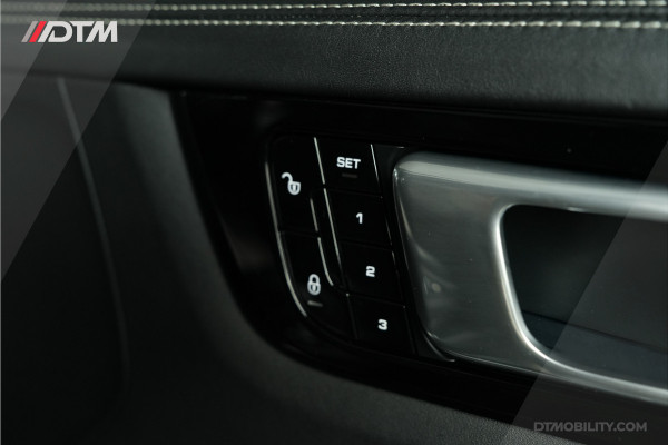 Porsche Cayenne 3.0 Sport Chrono | VOL | Pano | Stoelvent. | Luchtvering
