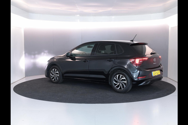 Volkswagen Polo 1.0 TSI Life Edition 95 pk Automaat (DSG) | Verlengde garantie | Navigatie via App | Parkeersensoren | Achteruitrijcamera | Stoelverwarming |