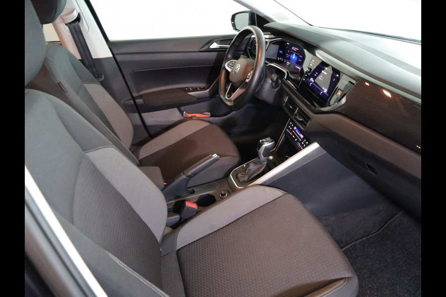 Volkswagen Polo 1.0 TSI Life Edition 95 pk Automaat (DSG) | Verlengde garantie | Navigatie via App | Parkeersensoren | Achteruitrijcamera | Stoelverwarming |