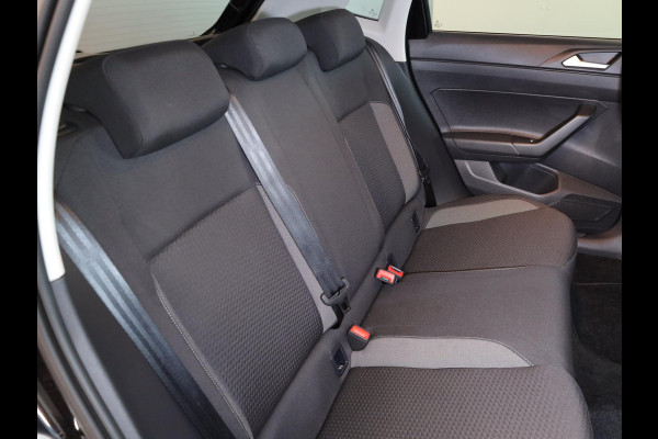 Volkswagen Polo 1.0 TSI Life Edition 95 pk Automaat (DSG) | Verlengde garantie | Navigatie via App | Parkeersensoren | Achteruitrijcamera | Stoelverwarming |