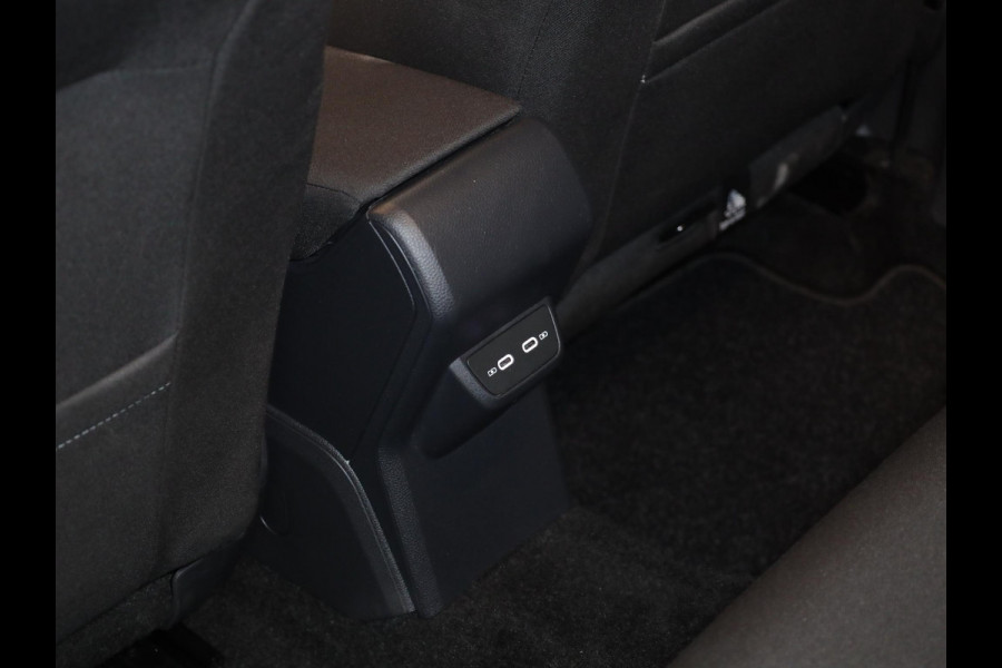 Volkswagen Polo 1.0 TSI Life Edition 95 pk Automaat (DSG) | Verlengde garantie | Navigatie via App | Parkeersensoren | Achteruitrijcamera | Stoelverwarming |