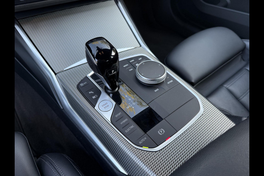 BMW 3-serie 320e M-Sport Business Plus Edition Shadow Line | Stoelverwarming | Parkeersensoren |
