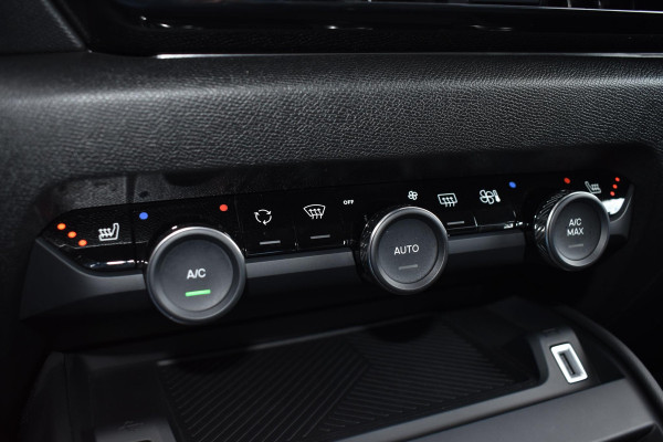 Citroën C4 1.2 Puretech 100PK Feel | Navi | Trekhaak | Camera | Stoelverw. | Incl. garantie
