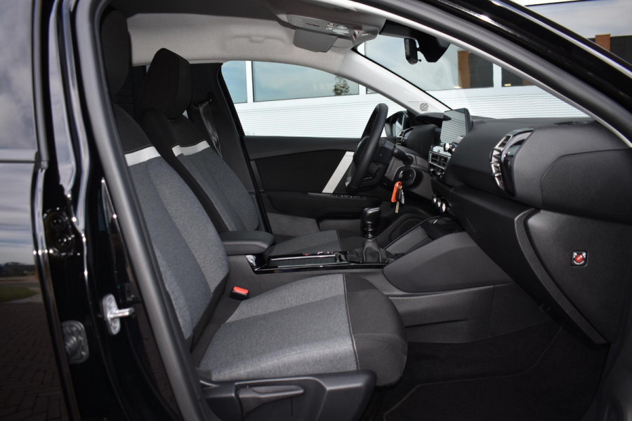Citroën C4 1.2 Puretech 100PK Feel | Navi | Trekhaak | Camera | Stoelverw. | Incl. garantie