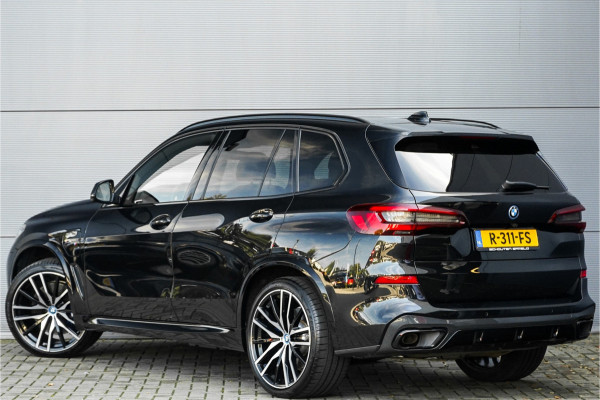 BMW X5 xDrive45e High Ex M-Pakket Pano 360° Camera Luchtvering 22"
