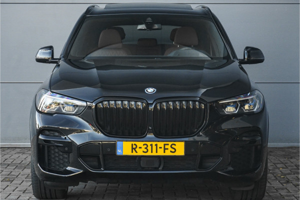 BMW X5 xDrive45e High Ex M-Pakket Pano 360° Camera Luchtvering 22"