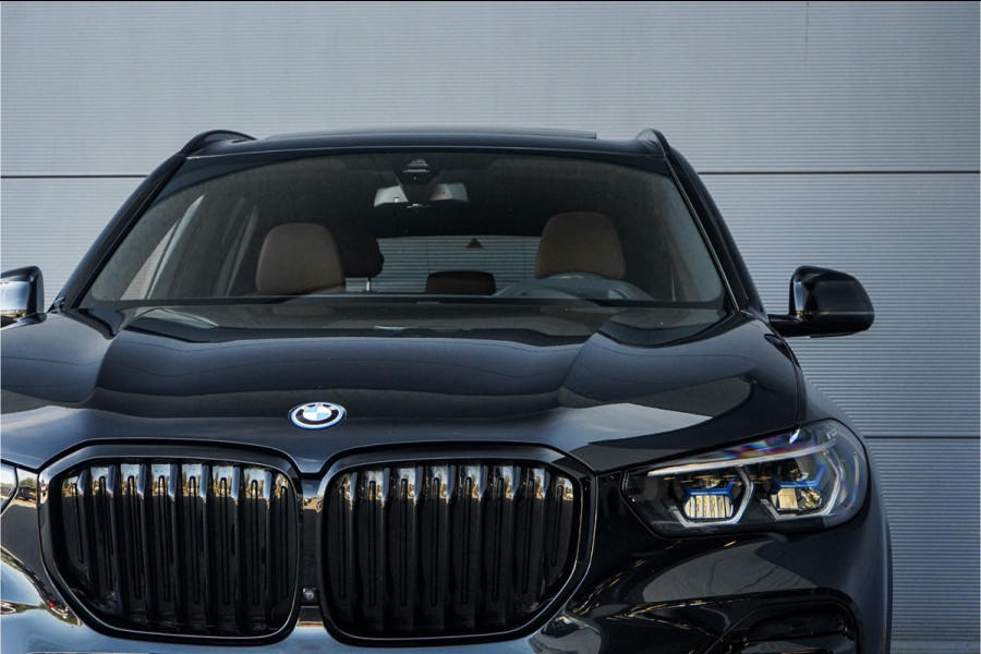 BMW X5 xDrive45e High Ex M-Pakket Pano 360° Camera Luchtvering 22"
