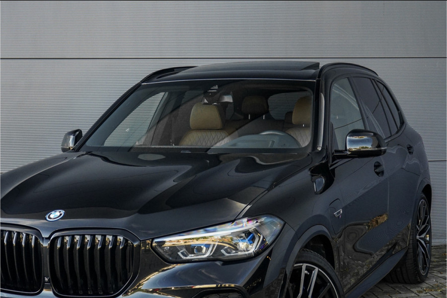 BMW X5 xDrive45e High Ex M-Pakket Pano 360° Camera Luchtvering 22"