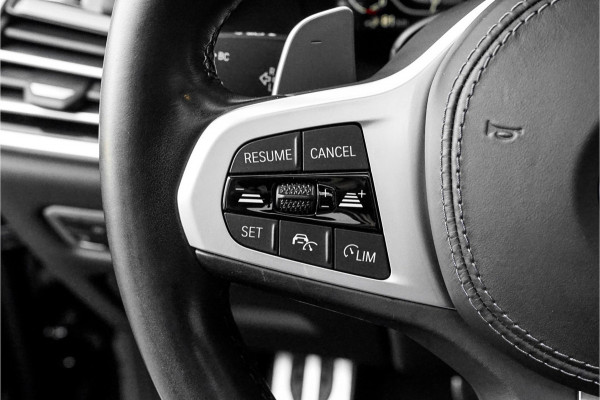 BMW X5 xDrive45e High Ex M-Pakket Pano 360° Camera Luchtvering 22"