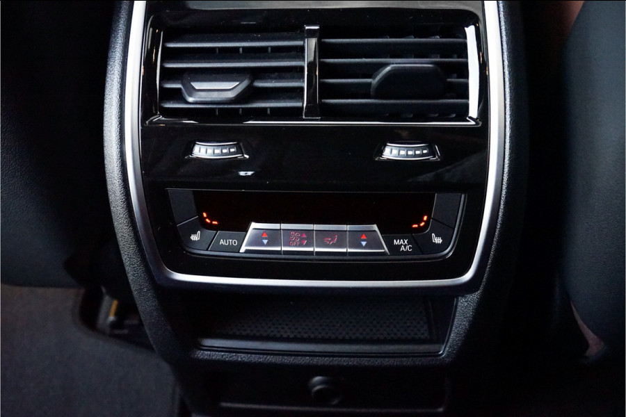 BMW X5 xDrive45e High Ex M-Pakket Pano 360° Camera Luchtvering 22"