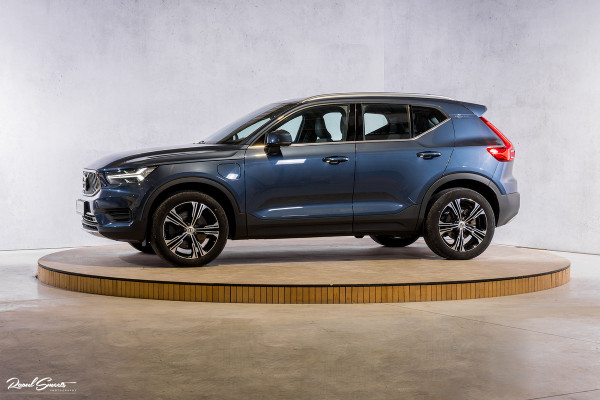 Volvo XC40 1.5 T4 Recharge Inscription Expression | Cruise control | Zwenkbare trekhaak | Apple carplay |