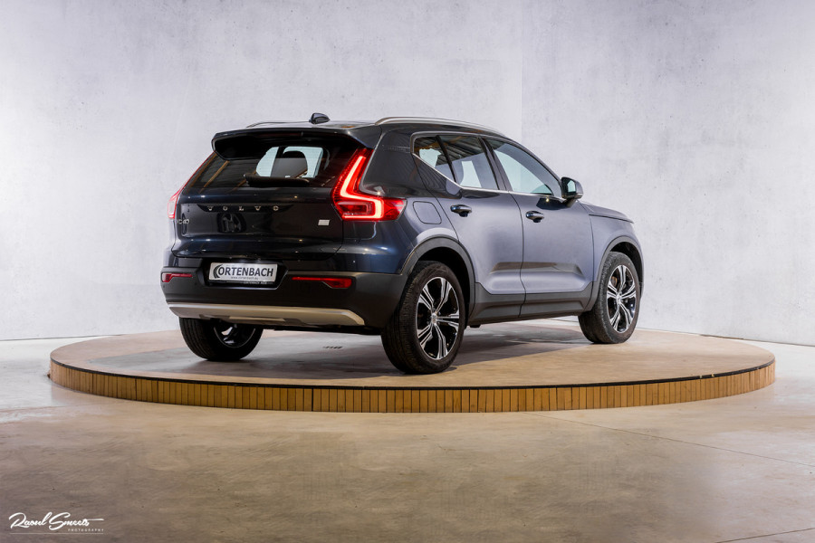 Volvo XC40 1.5 T4 Recharge Inscription Expression | Cruise control | Zwenkbare trekhaak | Apple carplay |