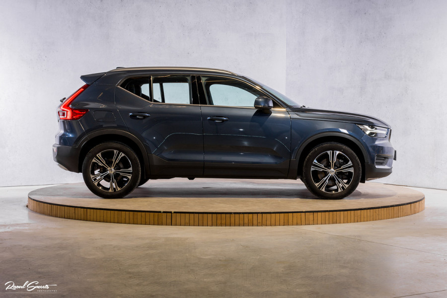 Volvo XC40 1.5 T4 Recharge Inscription Expression | Cruise control | Zwenkbare trekhaak | Apple carplay |