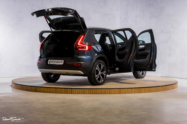 Volvo XC40 1.5 T4 Recharge Inscription Expression | Cruise control | Zwenkbare trekhaak | Apple carplay |