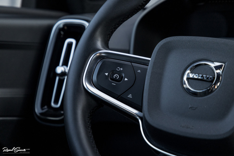 Volvo XC40 1.5 T4 Recharge Inscription Expression | Cruise control | Zwenkbare trekhaak | Apple carplay |