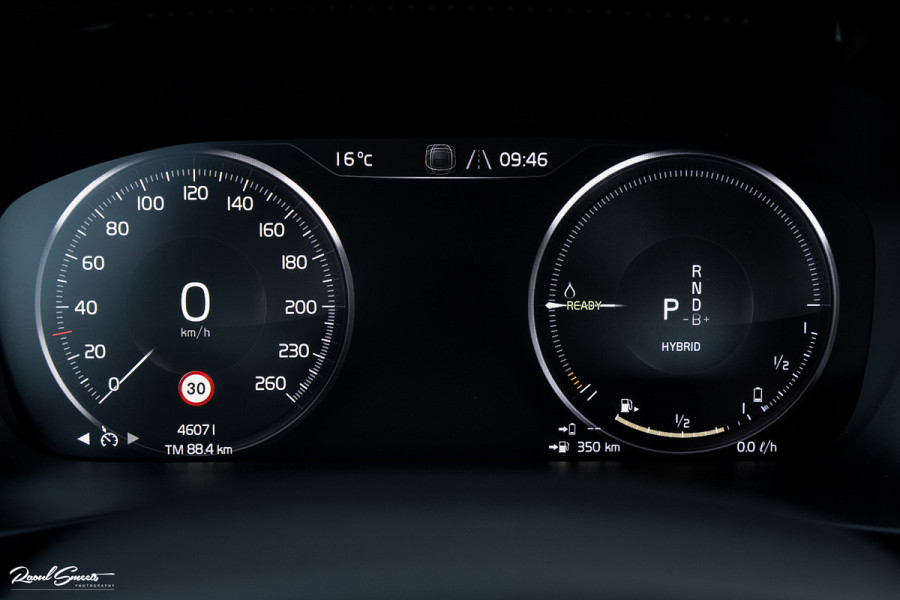 Volvo XC40 1.5 T4 Recharge Inscription Expression | Cruise control | Zwenkbare trekhaak | Apple carplay |