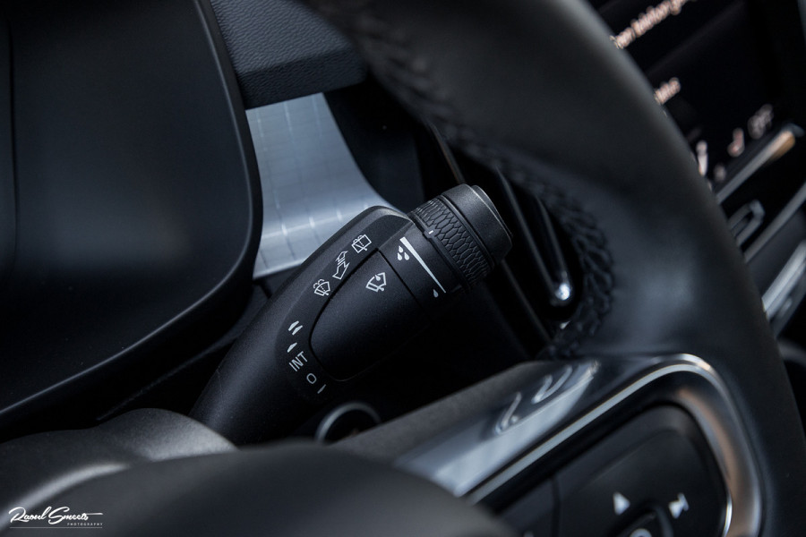 Volvo XC40 1.5 T4 Recharge Inscription Expression | Cruise control | Zwenkbare trekhaak | Apple carplay |