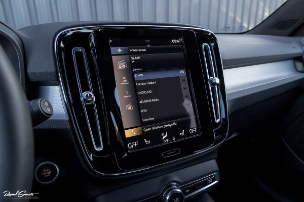Volvo XC40 1.5 T4 Recharge Inscription Expression | Cruise control | Zwenkbare trekhaak | Apple carplay |
