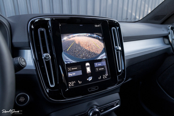 Volvo XC40 1.5 T4 Recharge Inscription Expression | Cruise control | Zwenkbare trekhaak | Apple carplay |