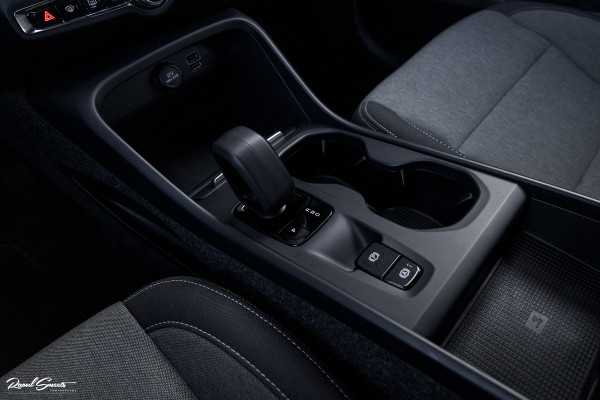 Volvo XC40 1.5 T4 Recharge Inscription Expression | Cruise control | Zwenkbare trekhaak | Apple carplay |