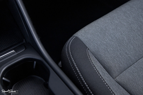 Volvo XC40 1.5 T4 Recharge Inscription Expression | Cruise control | Zwenkbare trekhaak | Apple carplay |