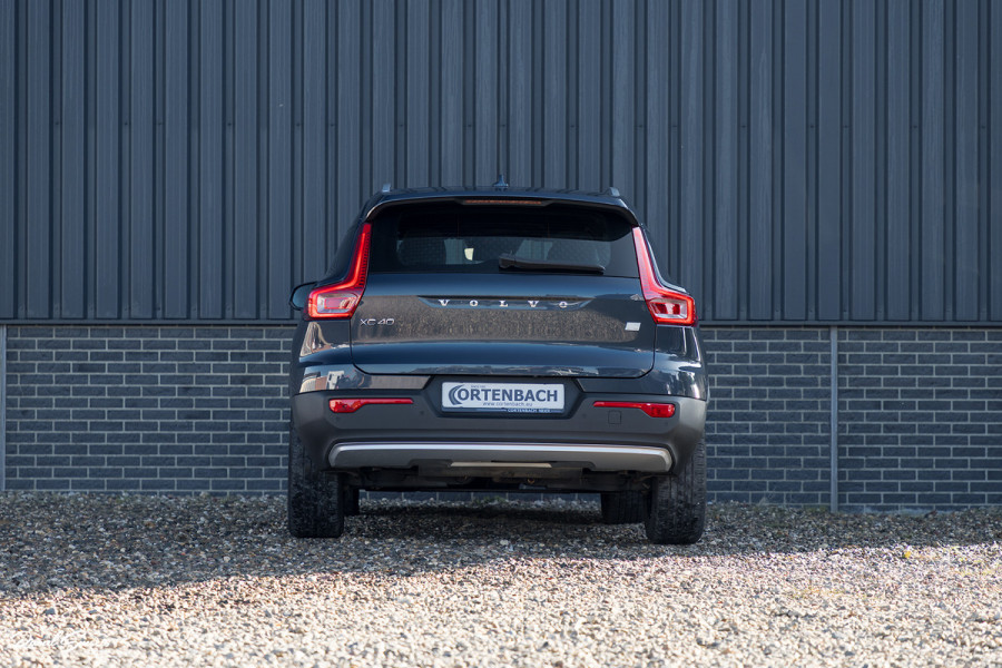 Volvo XC40 1.5 T4 Recharge Inscription Expression | Cruise control | Zwenkbare trekhaak | Apple carplay |