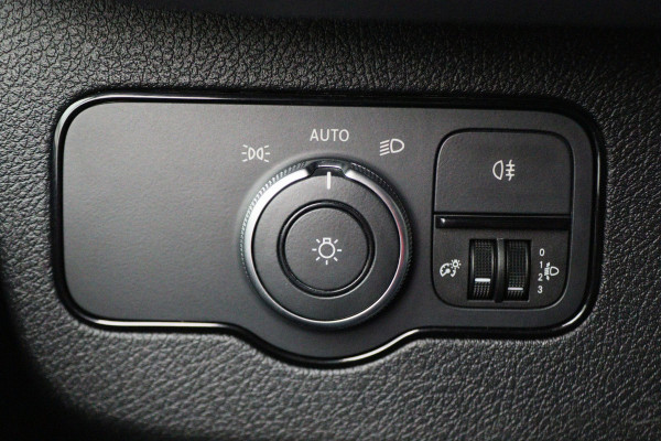 Mercedes-Benz Sprinter 317 CDI Aut. L2H1 Leer, 3-Zits, Airco, Standkachel, Apple Carplay, Cruise, Bluetooth, DAB