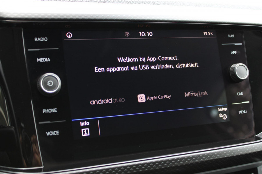 Volkswagen T-Cross 1.0 TSI Life ACC PDC Navi Carplay Nap