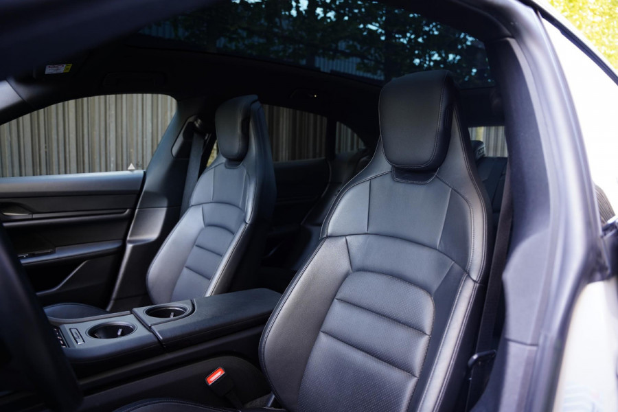 Porsche Taycan Cross Turismo 4 93 kWh GERESERVEERD