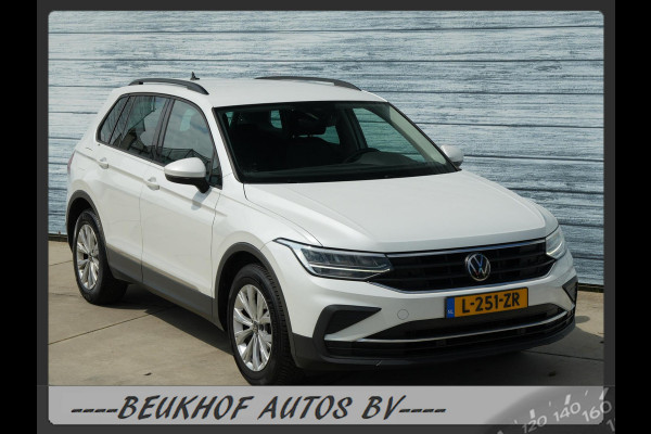 Volkswagen Tiguan 1.5 TSI Carplay Trekhaak Adapt Cruise Pdc