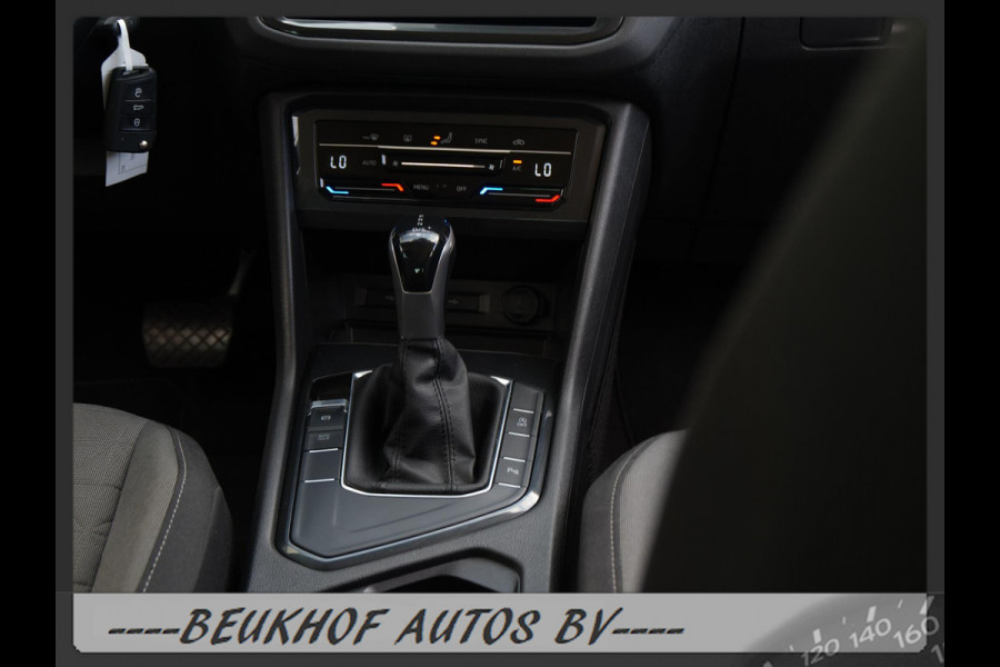 Volkswagen Tiguan 1.5 TSI Carplay Trekhaak Adapt Cruise Pdc