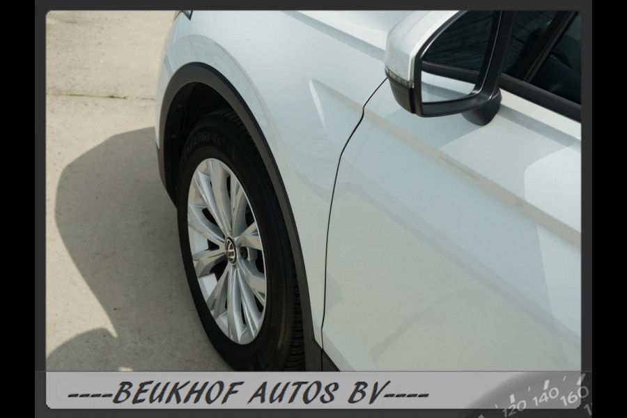 Volkswagen Tiguan 1.5 TSI Carplay Trekhaak Adapt Cruise Pdc