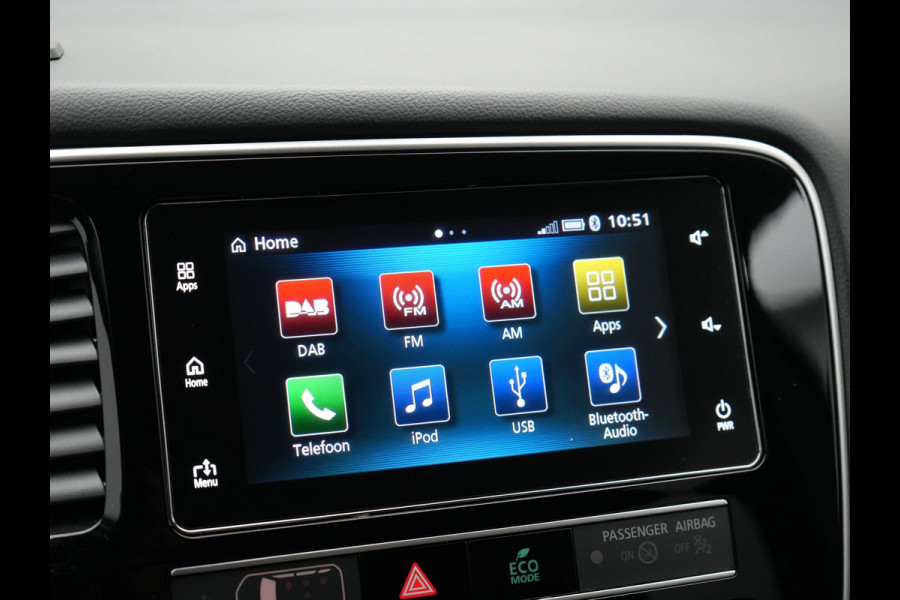 Mitsubishi Outlander 2.4 Intense+ Plug In Hybrid 225pk Dealer O.H PHEV | 360 Camera | Lederen Sportstoelen Verwarmd | Keyless | Navigatie | Stuur Verwarmd | Cruise Control | Blis | DAB |