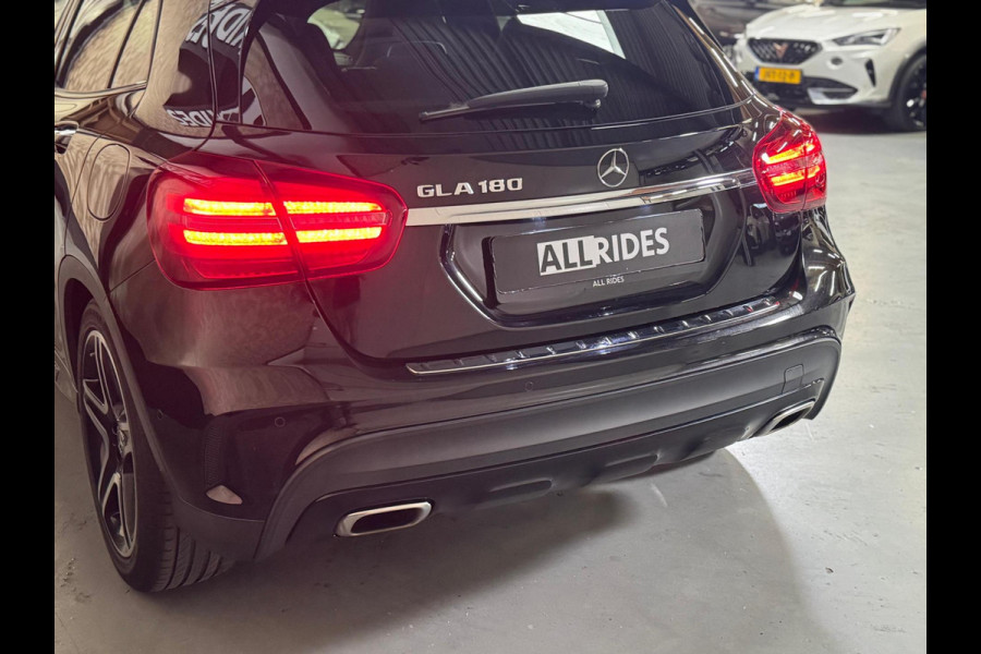 Mercedes-Benz GLA 180 Business Solution AMG | Pano | Cruise control | Keyless | Camera |