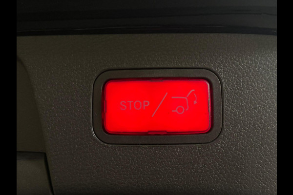 Mercedes-Benz GLA 180 Business Solution AMG | Pano | Cruise control | Keyless | Camera |