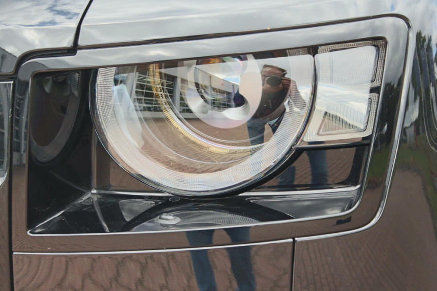 Land Rover Defender 110 2.0 P300e 110 X-Dynamic HSE