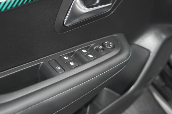 Peugeot 208 PureTech 100 Allure Pack | Camera | Apple Carplay | Stoelverwarming | Parkeersensoren