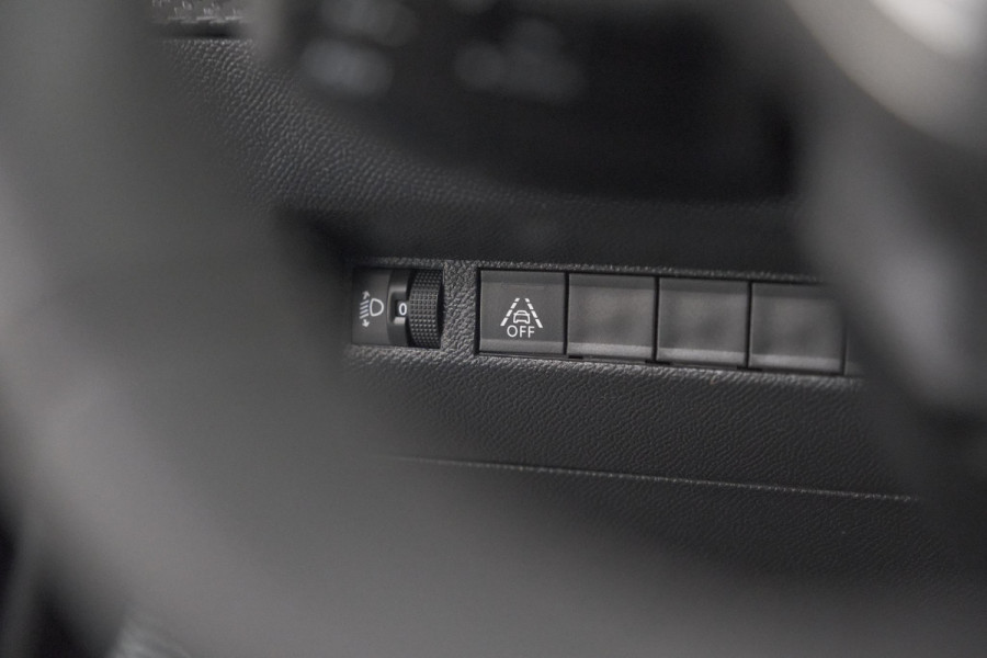 Peugeot 208 PureTech 100 Allure Pack | Camera | Apple Carplay | Stoelverwarming | Parkeersensoren