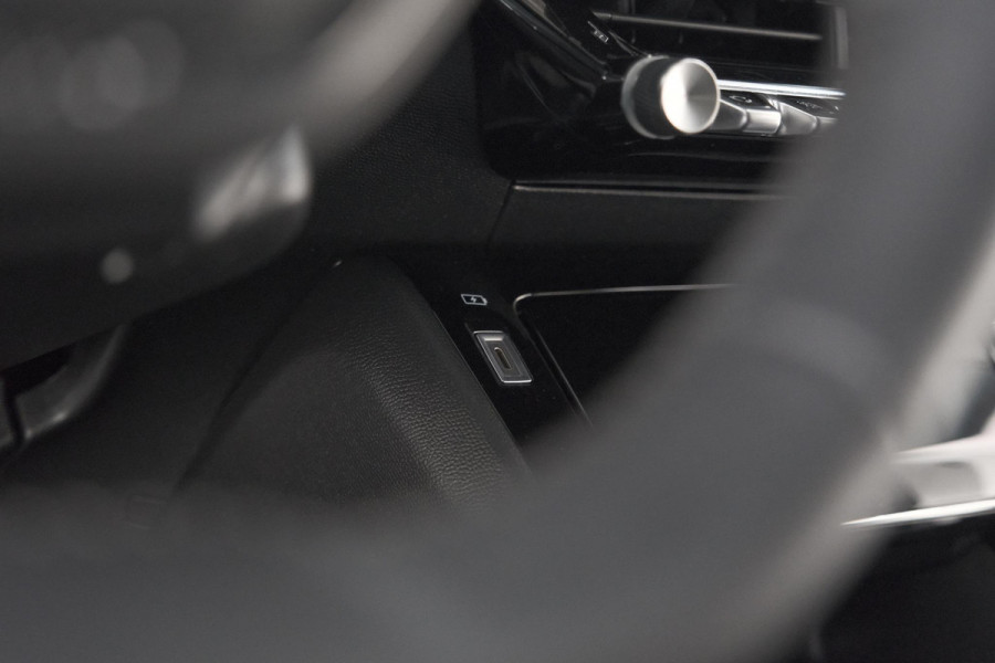 Peugeot 208 PureTech 100 Allure Pack | Camera | Apple Carplay | Stoelverwarming | Parkeersensoren