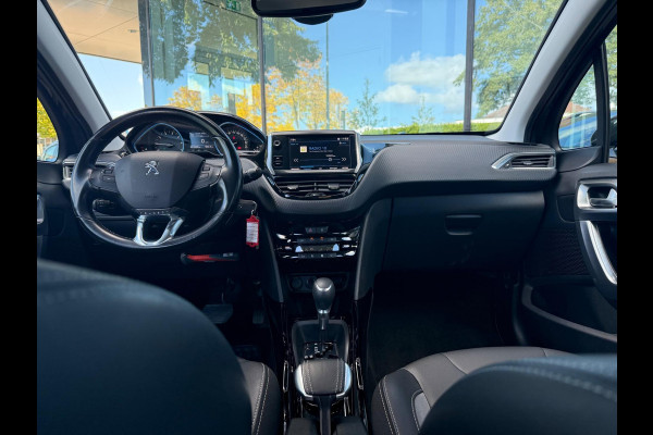 Peugeot 2008 1.2 Turbo Allure - Automaat - Navi - Trekhaak - Parkeerhulp - Climate