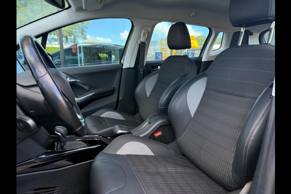Peugeot 2008 1.2 Turbo Allure - Automaat - Navi - Trekhaak - Parkeerhulp - Climate
