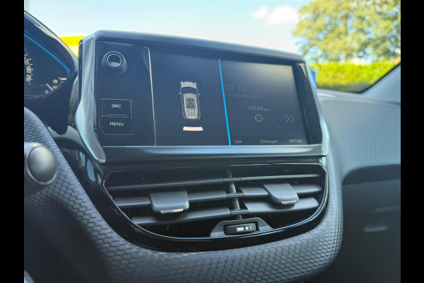 Peugeot 2008 1.2 Turbo Allure - Automaat - Navi - Trekhaak - Parkeerhulp - Climate