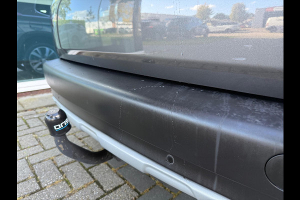 Peugeot 2008 1.2 Turbo Allure - Automaat - Navi - Trekhaak - Parkeerhulp - Climate