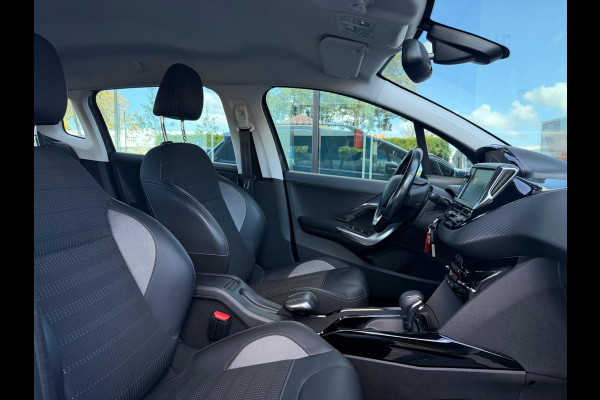 Peugeot 2008 1.2 Turbo Allure - Automaat - Navi - Trekhaak - Parkeerhulp - Climate