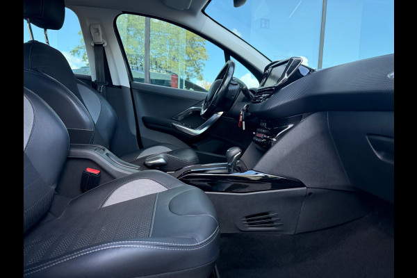 Peugeot 2008 1.2 Turbo Allure - Automaat - Navi - Trekhaak - Parkeerhulp - Climate