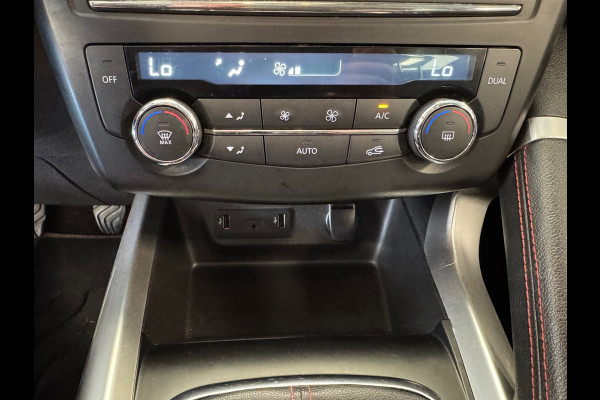 Renault Kadjar 1.2 TCe Black Edition TREKHAAK CAMERA NAVIGATIE LED LEDER CLIMATE CRUISE KEYLESS-GO