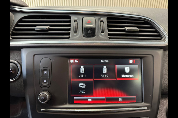 Renault Kadjar 1.2 TCe Black Edition TREKHAAK CAMERA NAVIGATIE LED LEDER CLIMATE CRUISE KEYLESS-GO