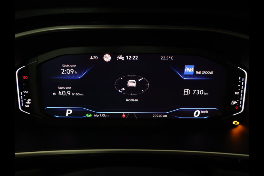 Volkswagen T-Roc 1.5 TSI R-Line 150 pk Automaat (DSG) | Verlengde garantie | Navigatie | Trekhaak (afneembaar) | Parkeersensoren (Park assist) | Achteruitrijcamera | R-Line |
